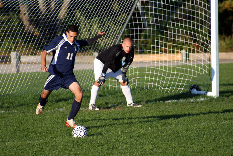 St. Thomas Soccer Niko Rignoli